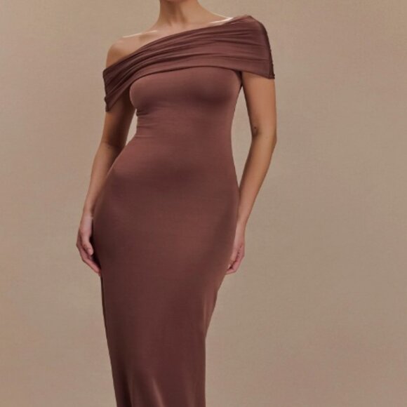 Meshki Dresses & Skirts - Meshki - Cassandra Off Shoulder Slinky Maxi Dress - Chocolate - Small